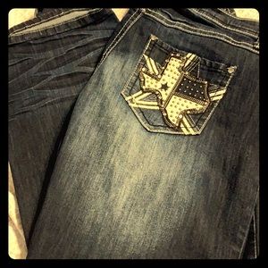 Jeans. Distressed Denim.